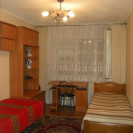 Apartament In Chirie Chişinǎu Buitenkant foto